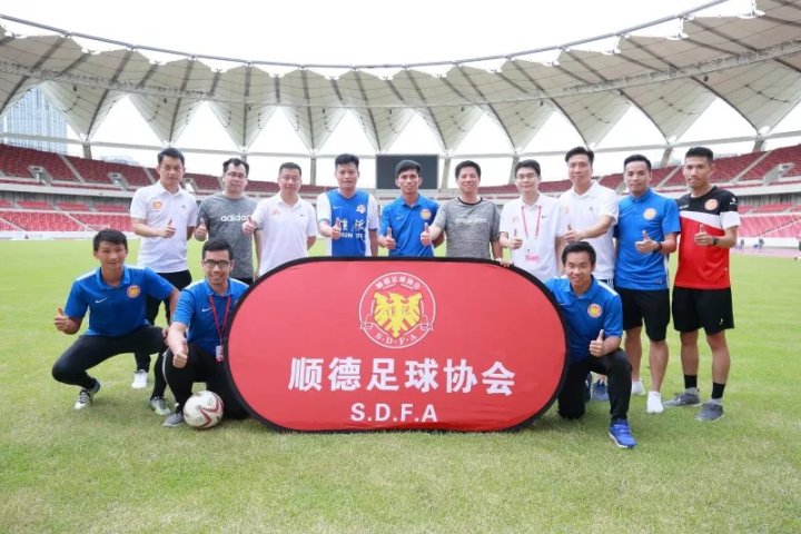中国职业橄榄球联赛_欧洲篮球男子联赛在线直播_中国男子篮球职业联赛