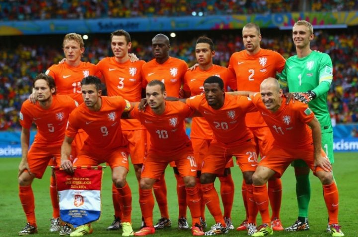 荷兰阵容_98世界杯荷兰阵容_实况8经典荷兰阵容
