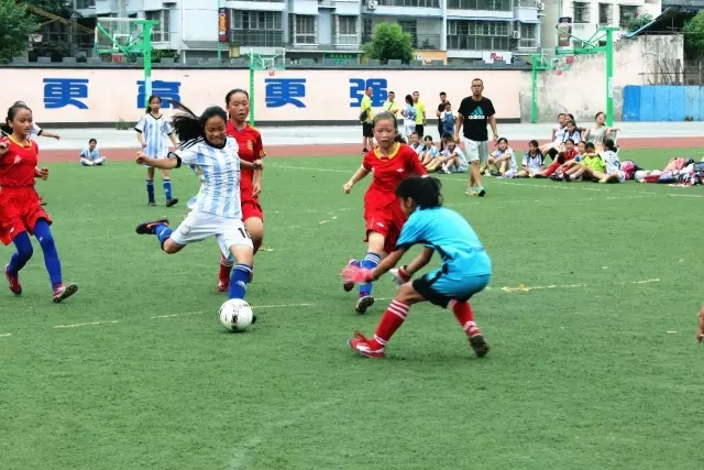 巴中市中坝小学女子组